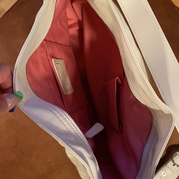 Coach - Picture 7 of 10